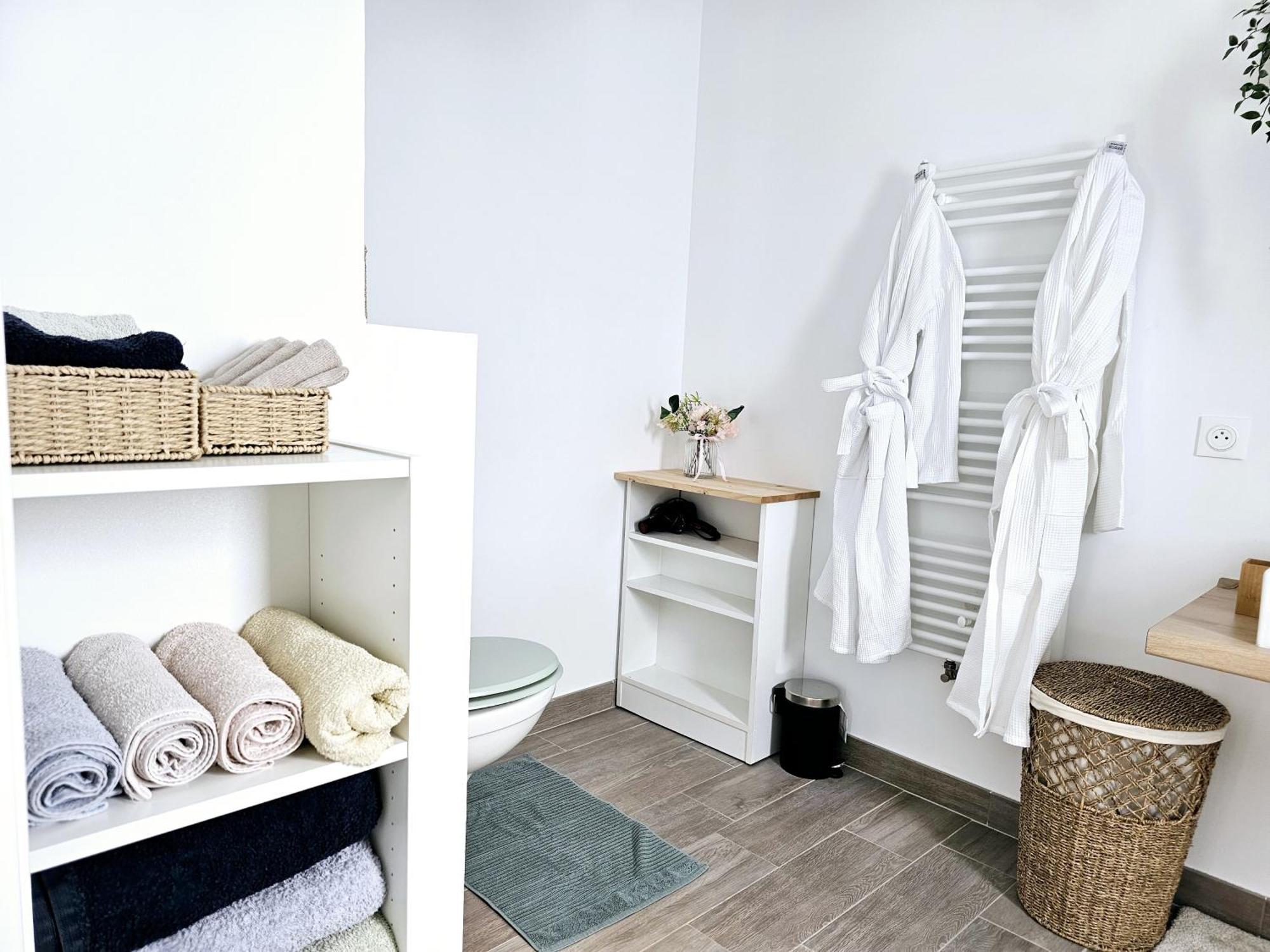 Lakeside Provence - Appartement Classe 4 Etoiles, Vue Sur Le Lac, Parking Sous-Sol, Double Clim Монтё Экстерьер фото
